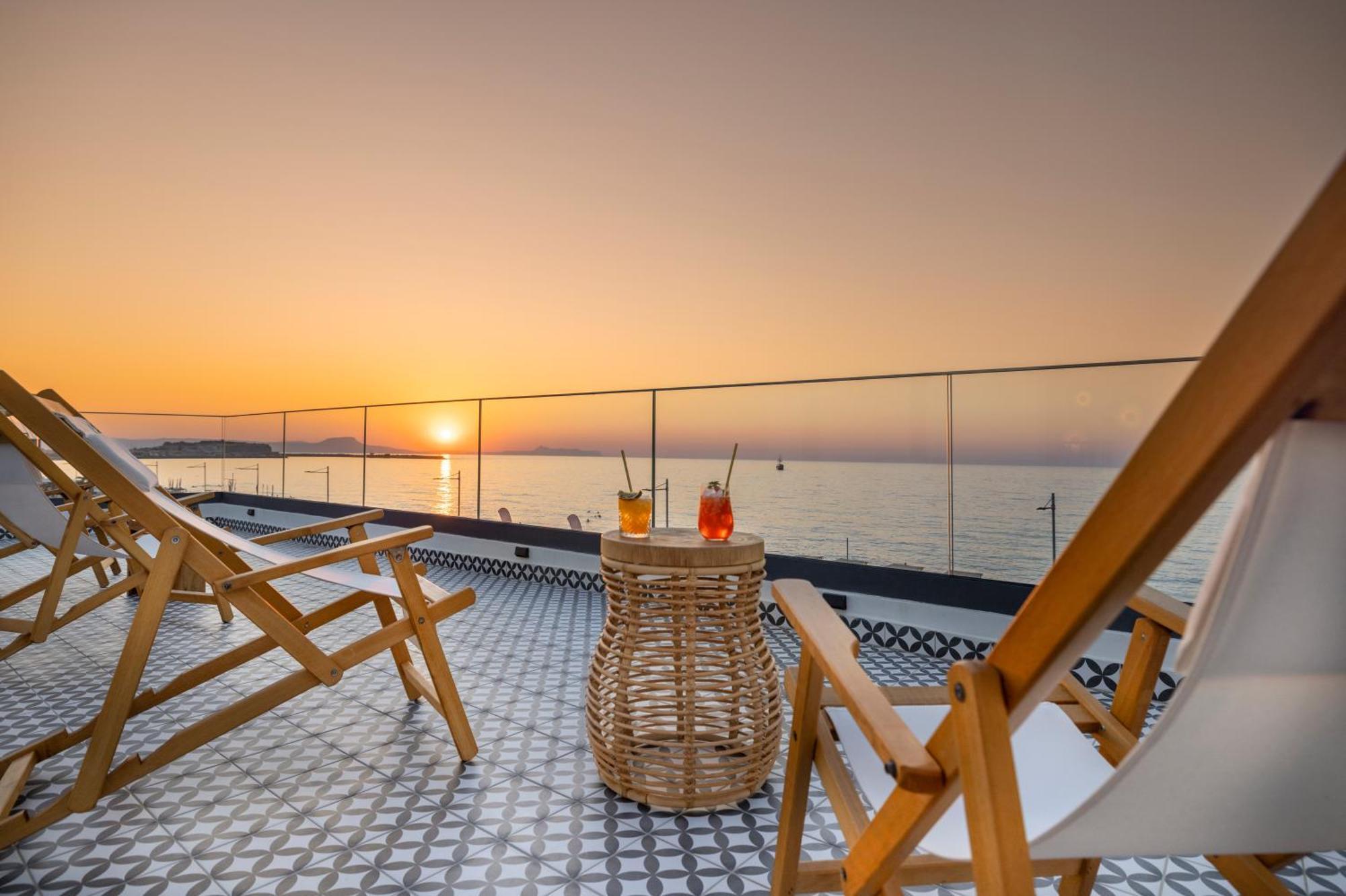 Calla Luxury Seafront Suites Rethymno  Exterior photo