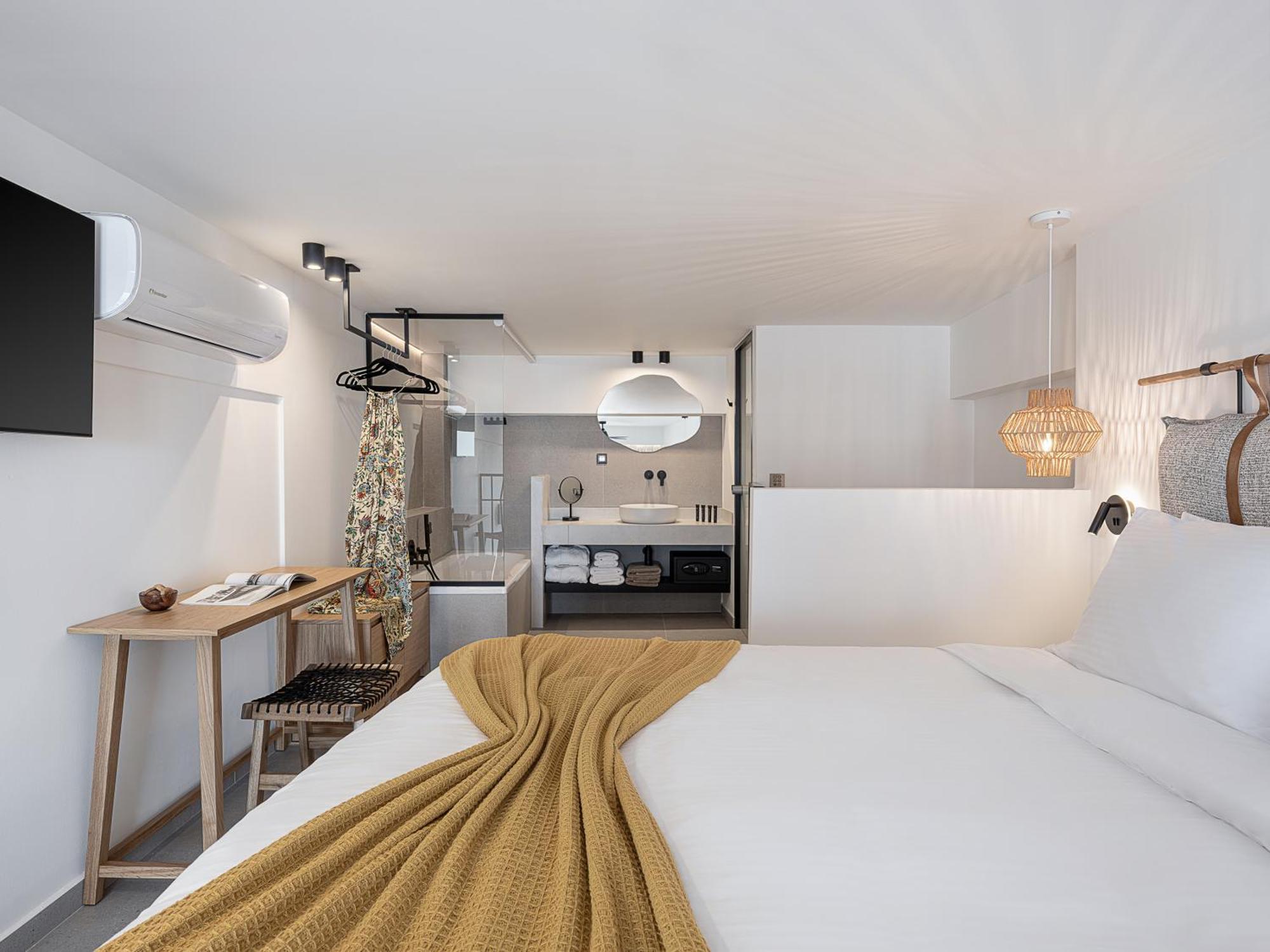 Calla Luxury Seafront Suites Rethymno  Exterior photo