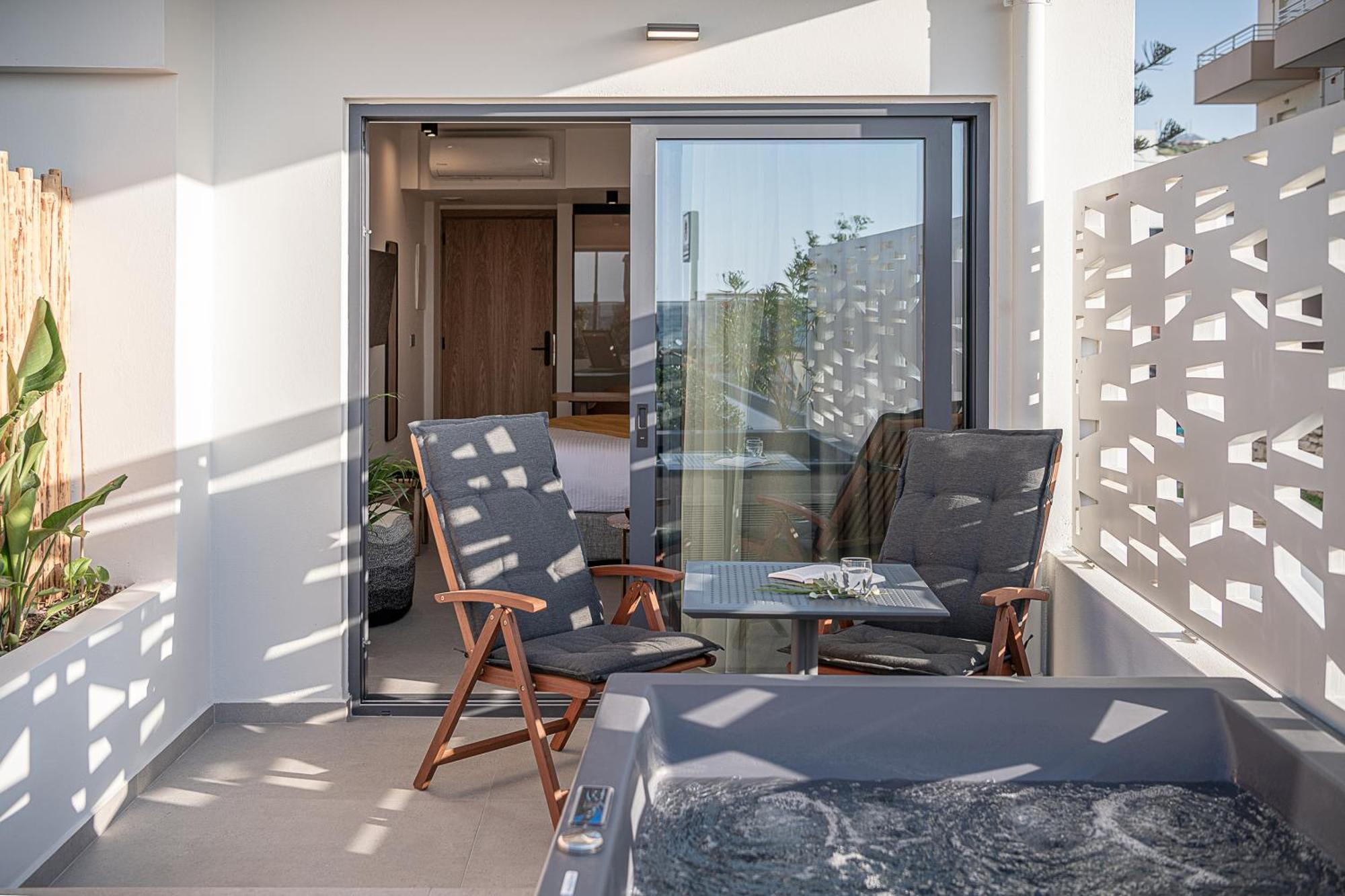 Calla Luxury Seafront Suites Rethymno  Exterior photo